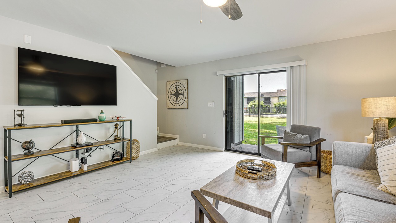 Photo of Livingroom in Mary Esther
