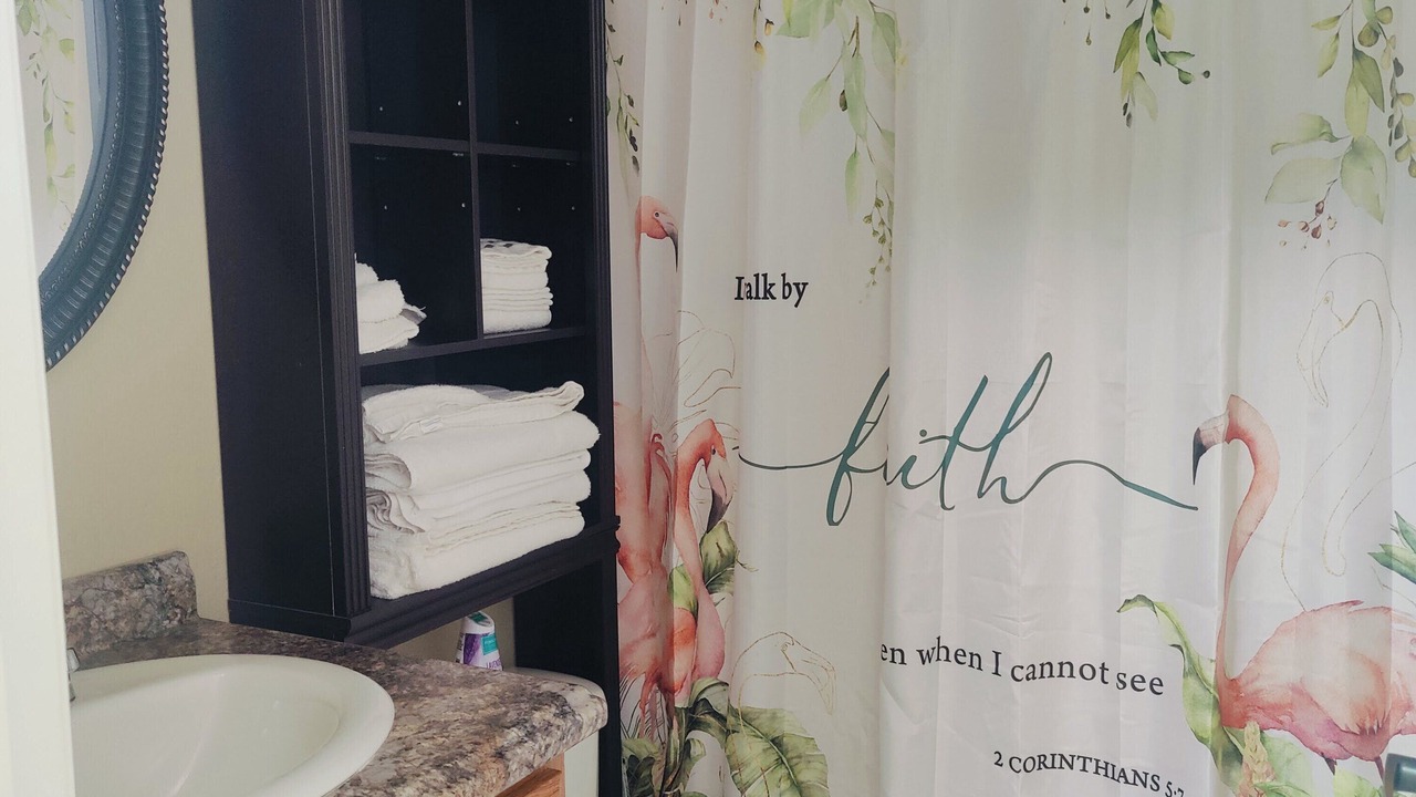 Photo of Bathroom in Wewahitchka