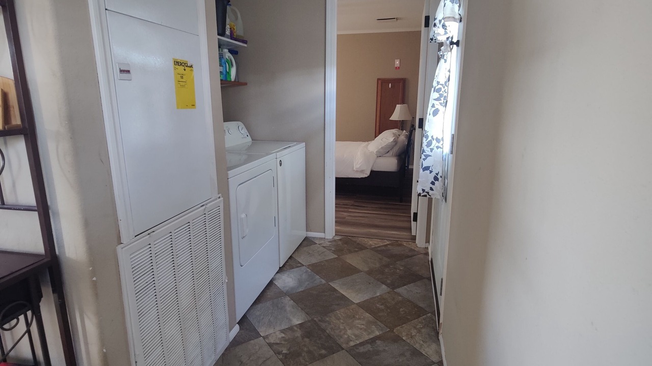 Photo of Bedroom in Wewahitchka