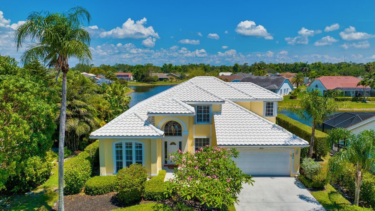 Photo of Outdoor in Crown Pointe