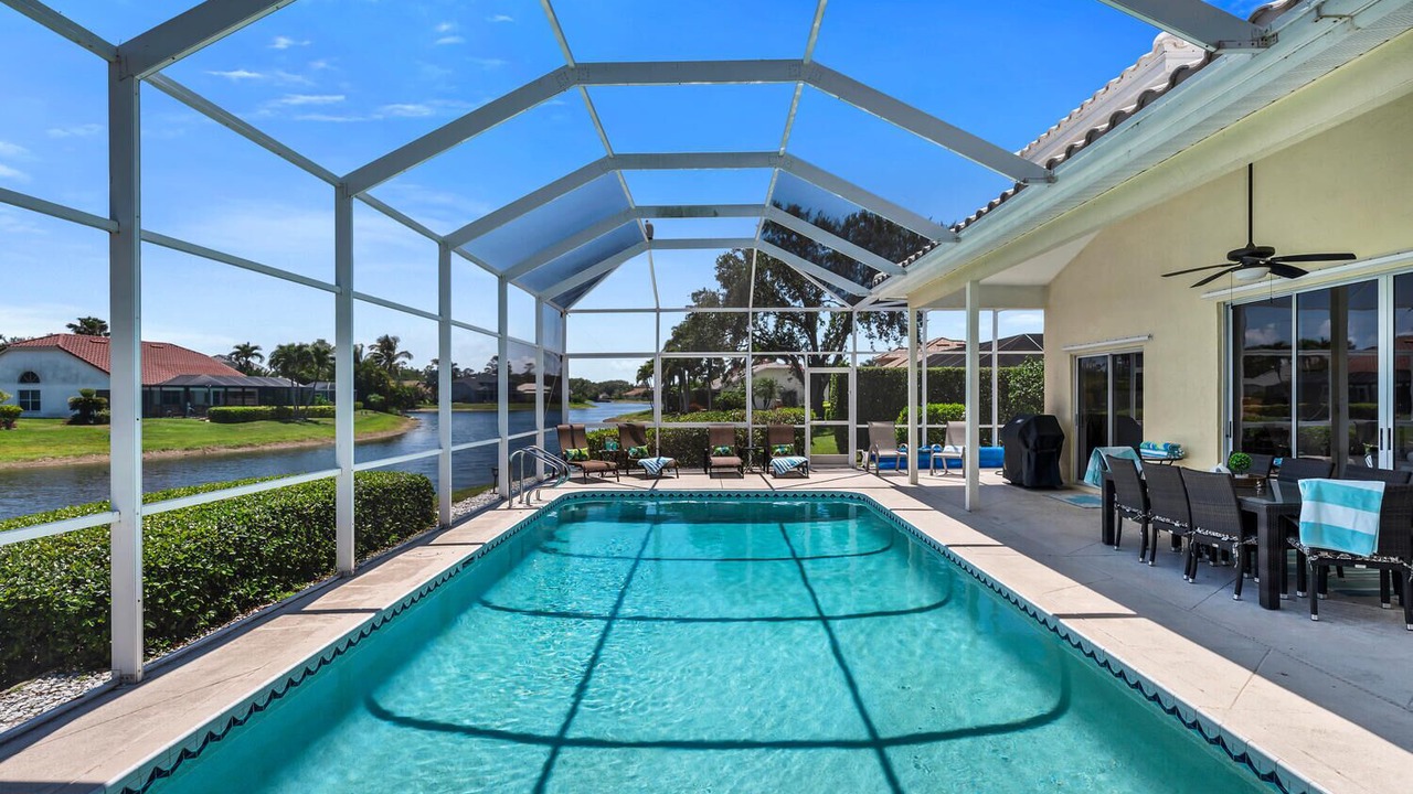 Photo of Outdoor in Crown Pointe