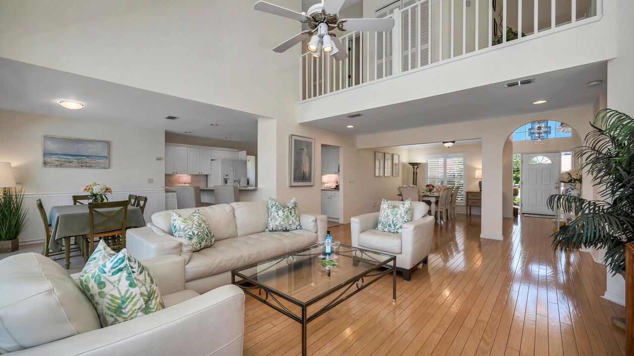 Photo of Livingroom in Crown Pointe