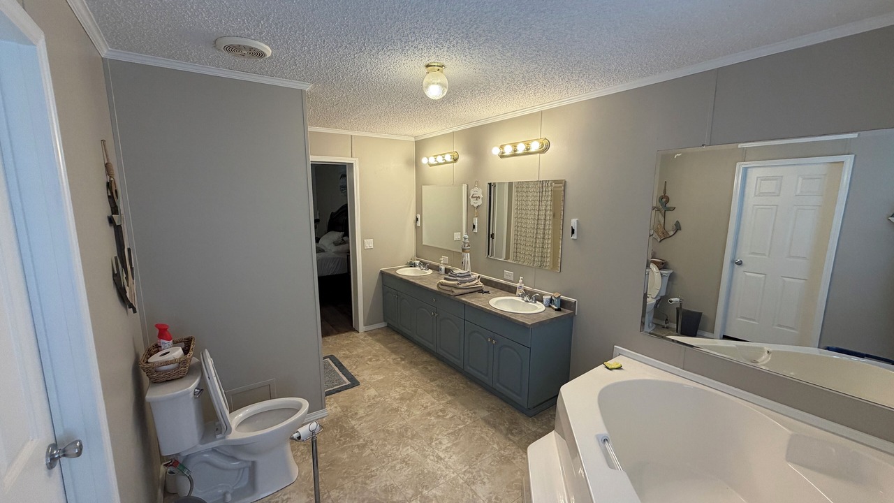 Photo of Bathroom in Chauvin