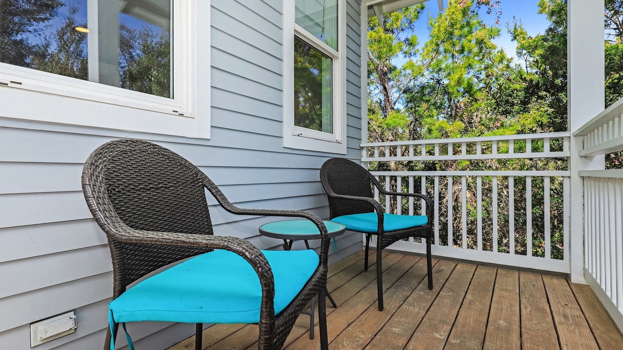 Photo of Outdoor in White's Gulfview