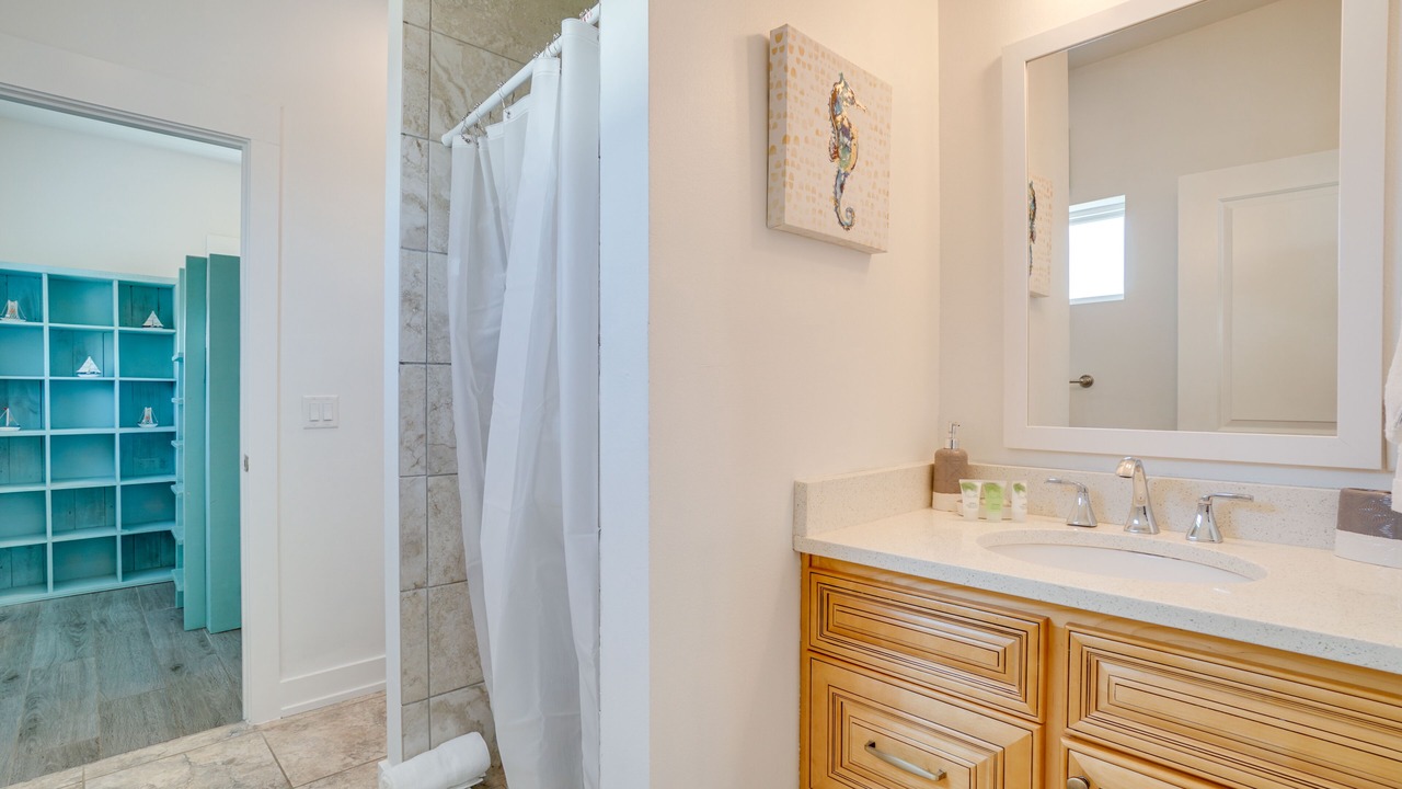 Photo of Bathroom in El Centro Beach