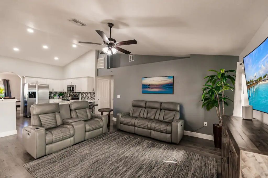 Photo of Livingroom in Mariner