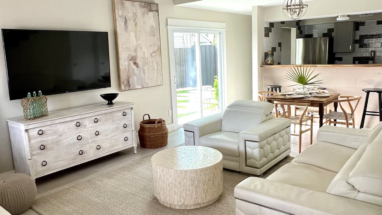 Photo of Livingroom in Treasure Cove