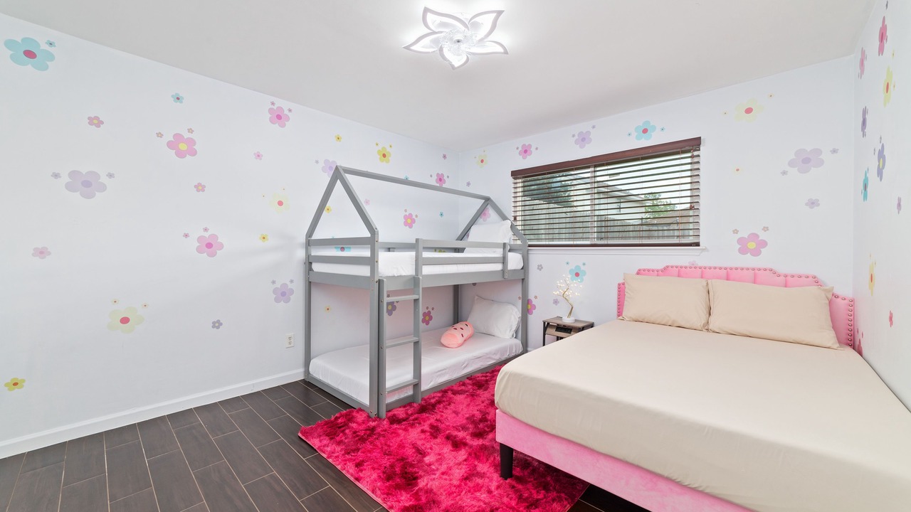 Photo of Bedroom in Clodine