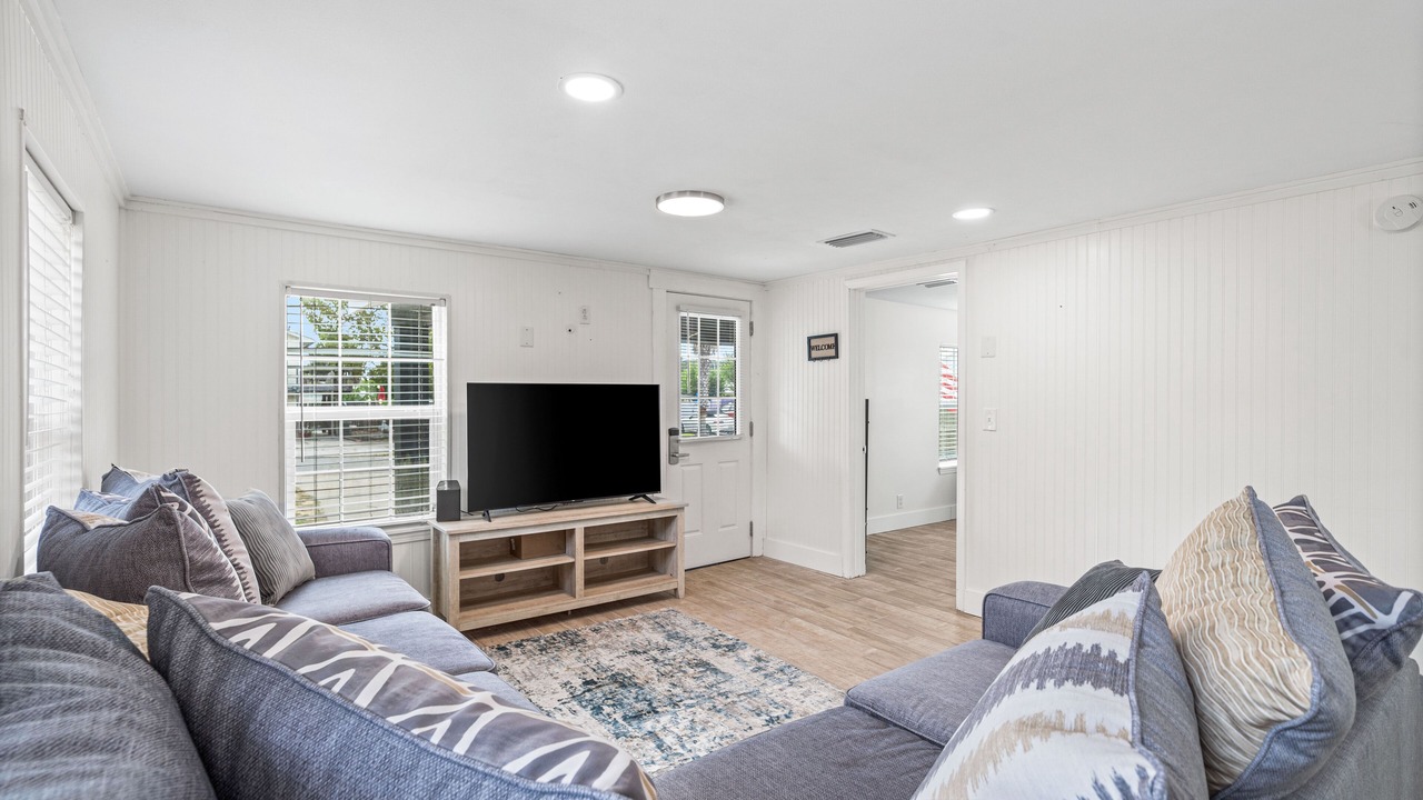 Photo of Livingroom in Bahama Beach