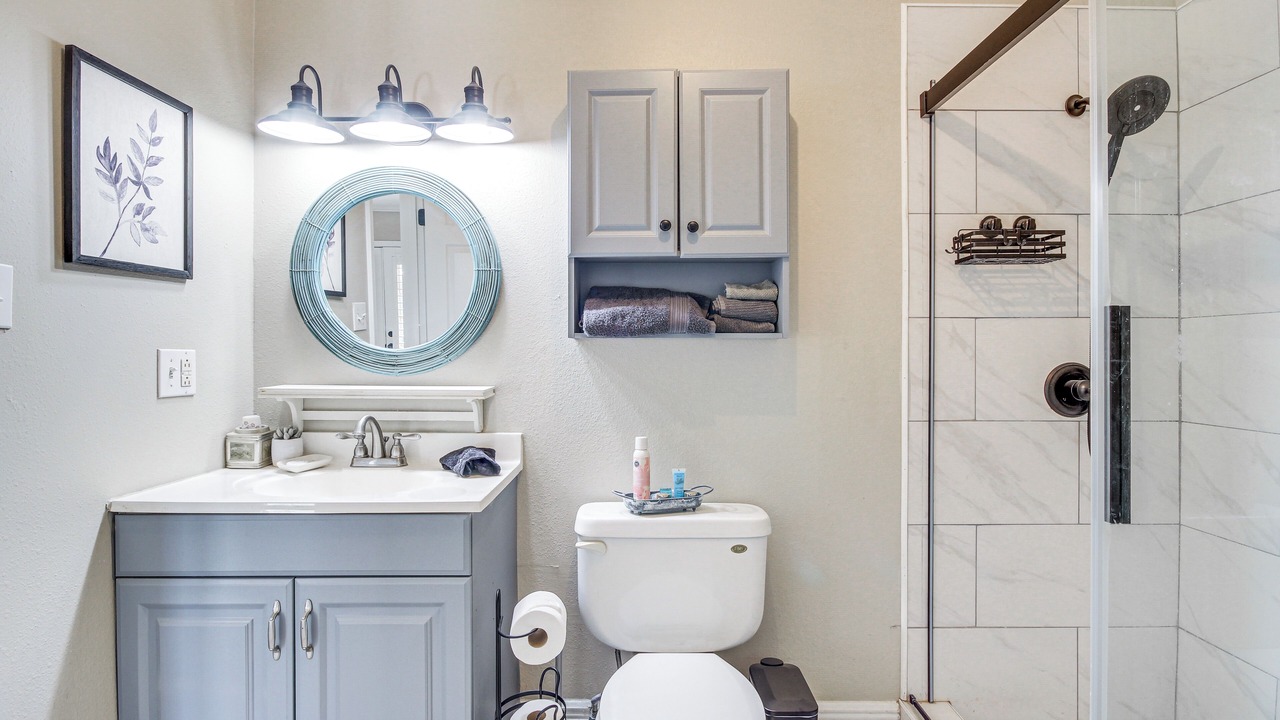 Photo of Bathroom in Waveland