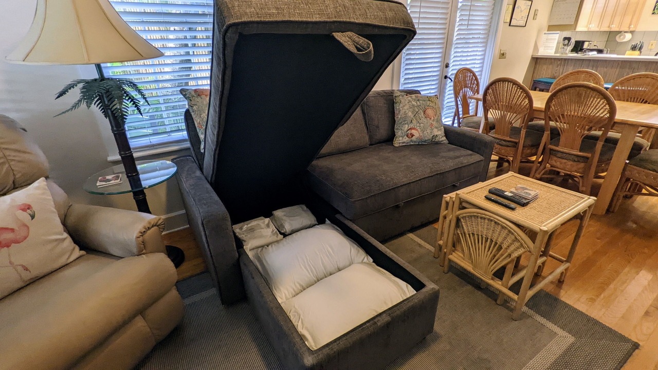 Photo of Bedroom in White Street Gallery District