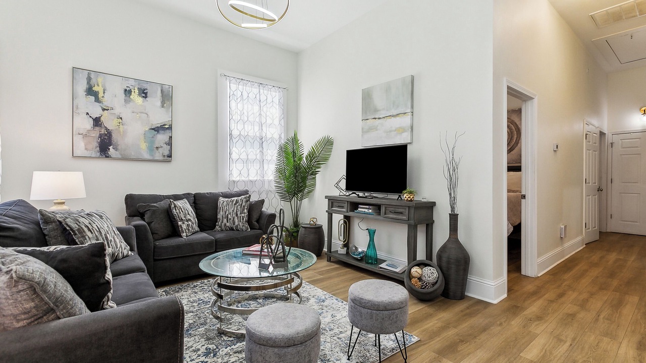 Photo of Livingroom in Seventh Ward
