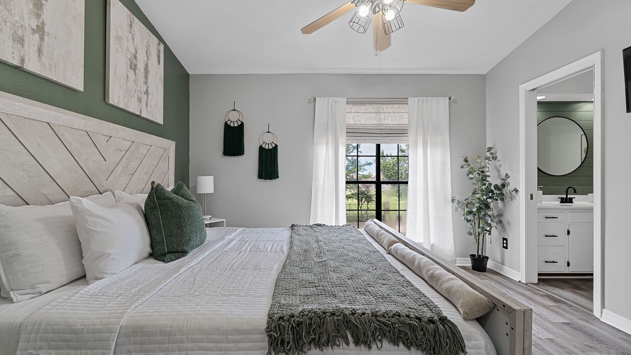 Photo of Bedroom in Broadmoor