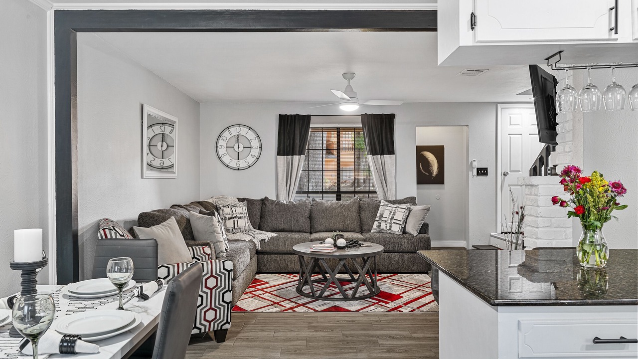Photo of Livingroom in Broadmoor