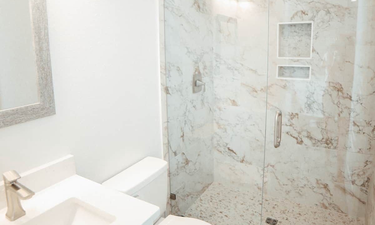 Photo of Bathroom in Avalon Beach Estates