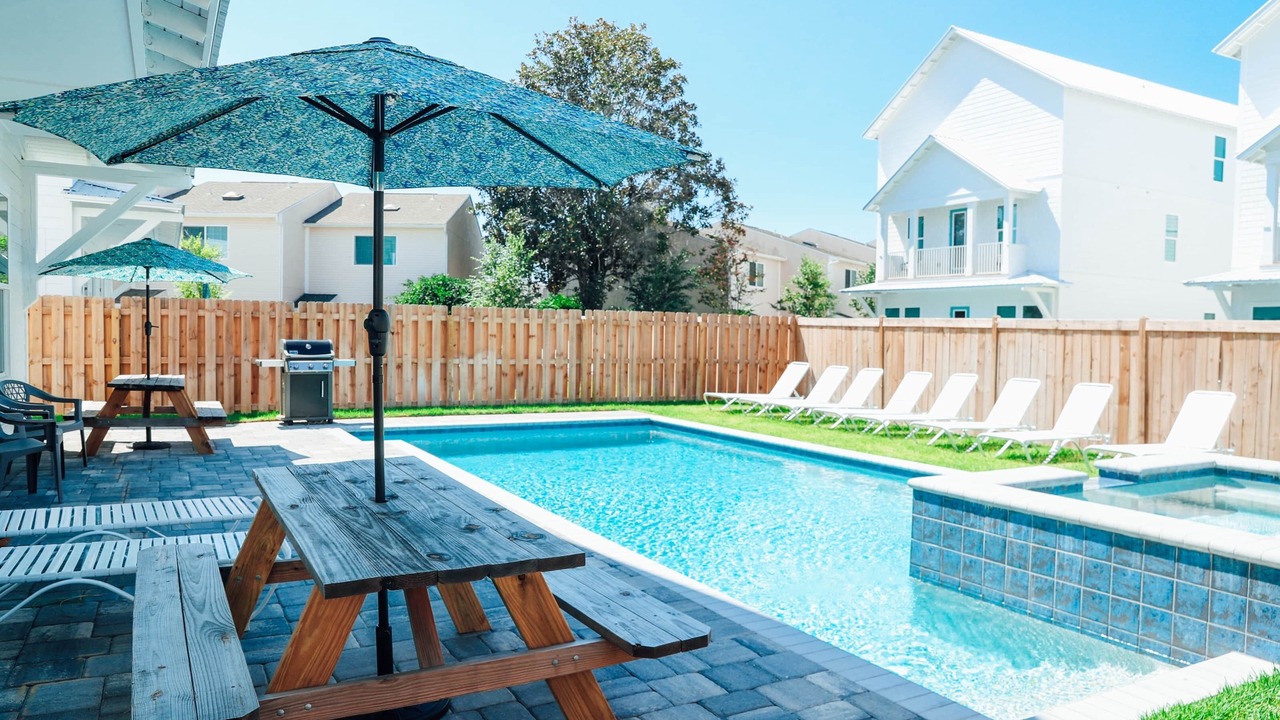 Photo of Outdoor in Avalon Beach Estates