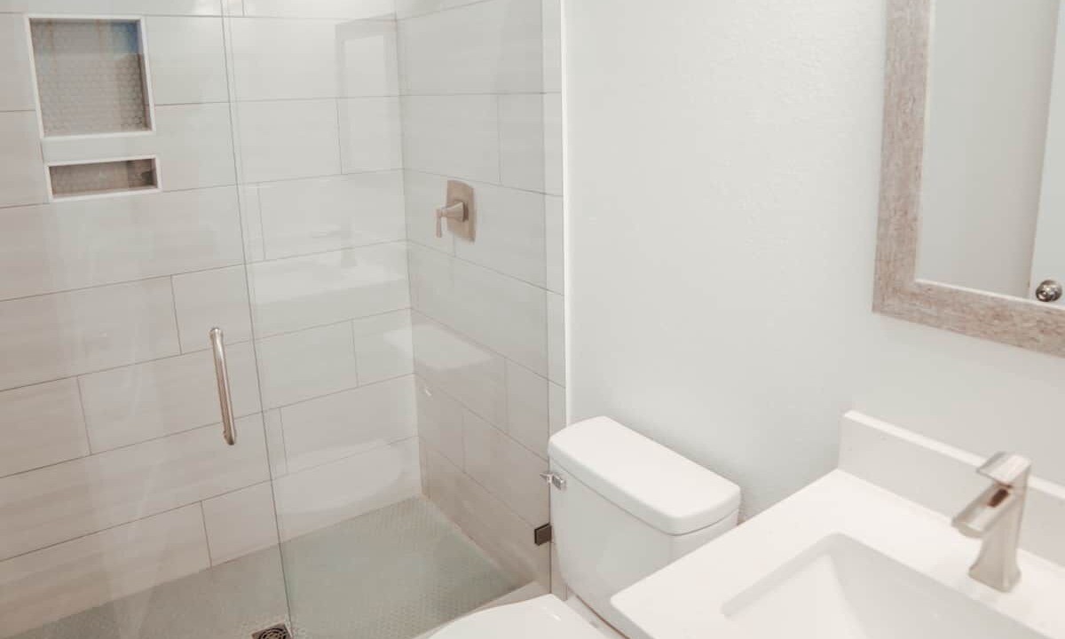 Photo of Bathroom in Avalon Beach Estates