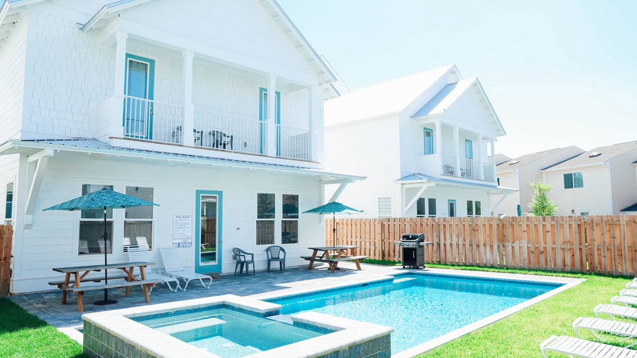 Photo of Outdoor in Avalon Beach Estates