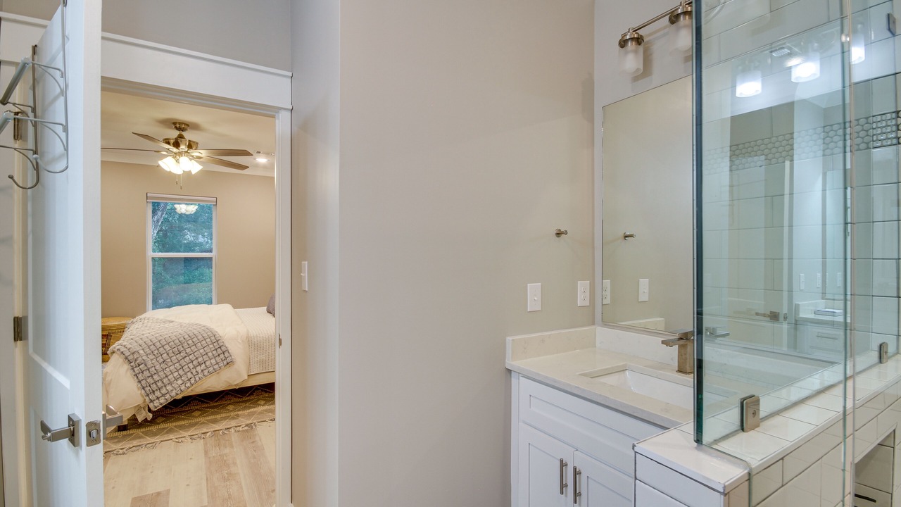 Photo of Bathroom in Diamondhead