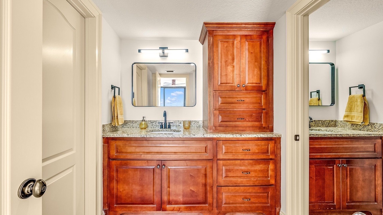 Photo of Bathroom in Summer Breeze