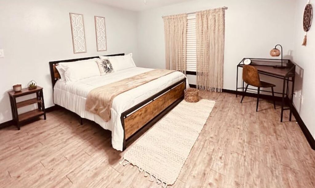 Photo of Bedroom in Tavares