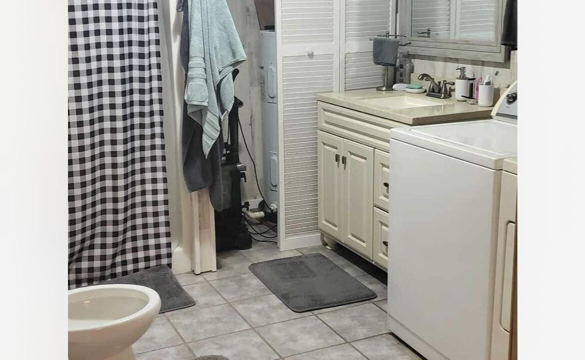 Photo of Bathroom in Woodville