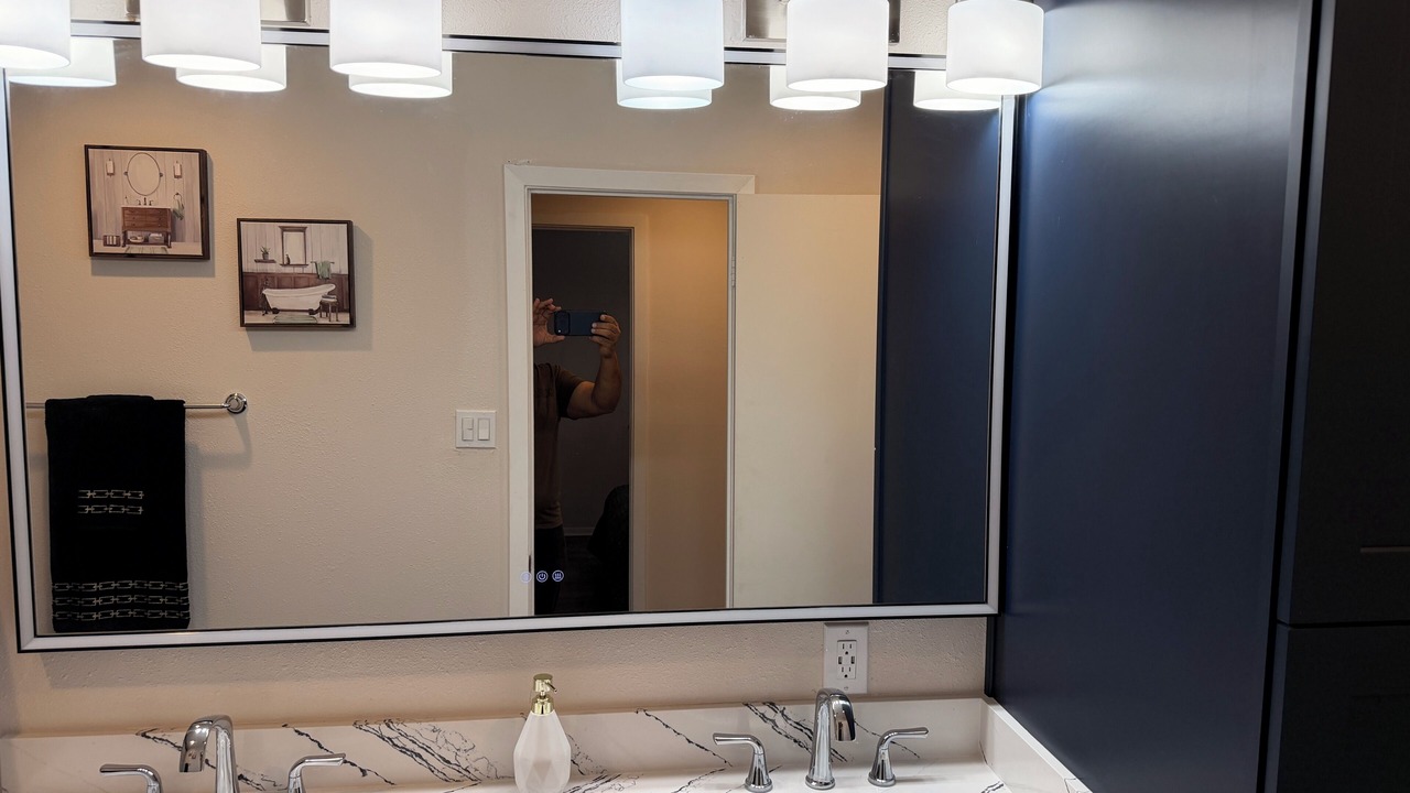 Photo of Bathroom in Crown Colony