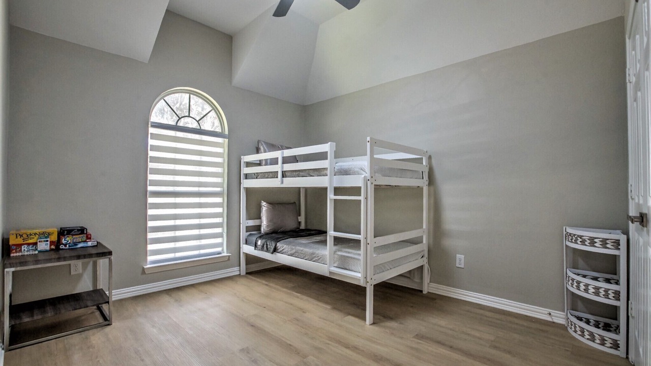 Photo of Bedroom in Valley Ranch