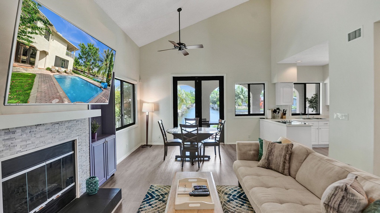 Photo of Livingroom in Wilton Manors