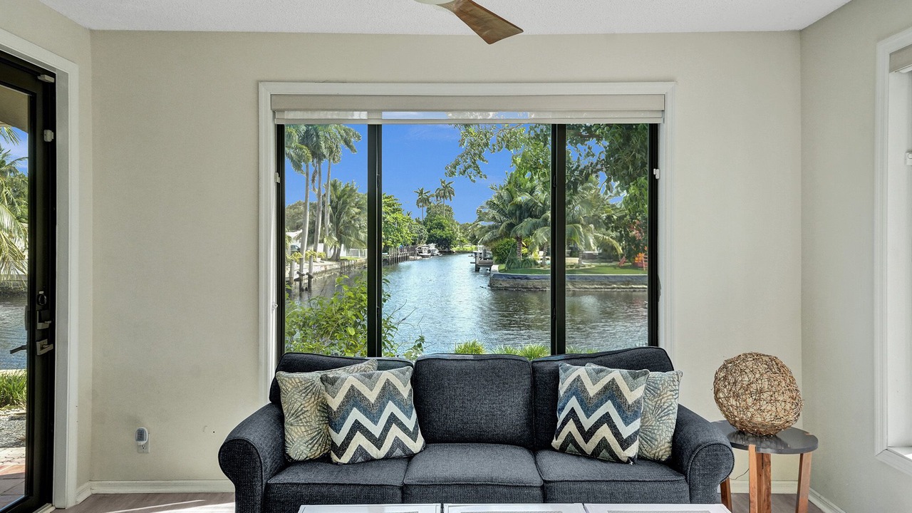 Photo of Livingroom in Wilton Manors