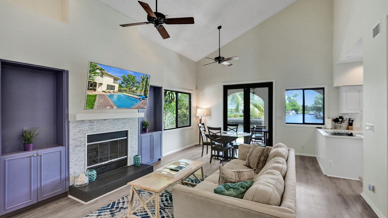 Photo of Livingroom in Wilton Manors