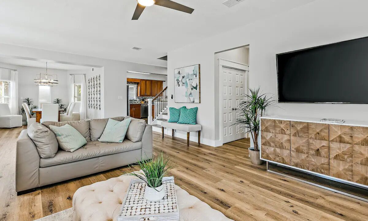 Photo of Livingroom in Crystal Beach