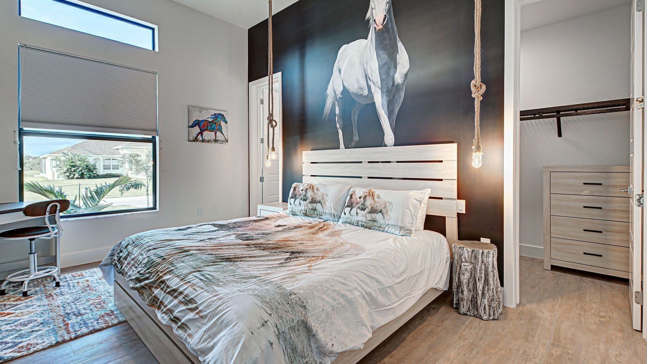 Photo of Bedroom in Pine Valley