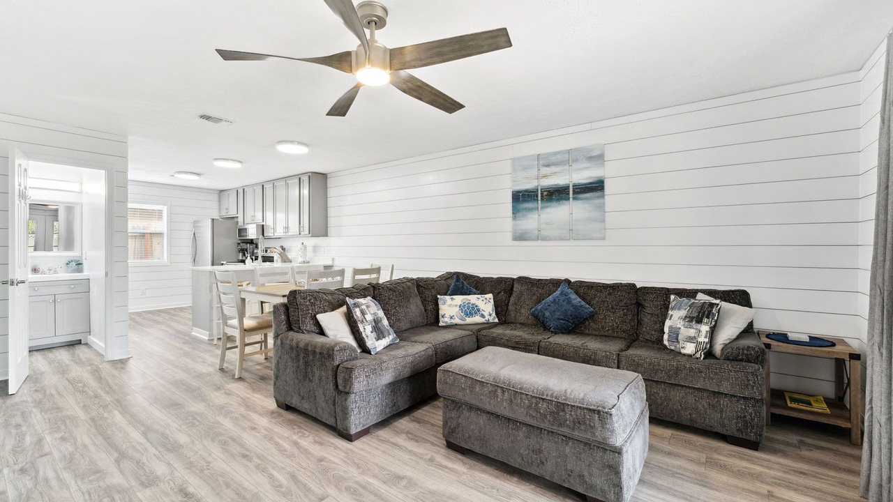 Photo of Livingroom in Bahama Beach