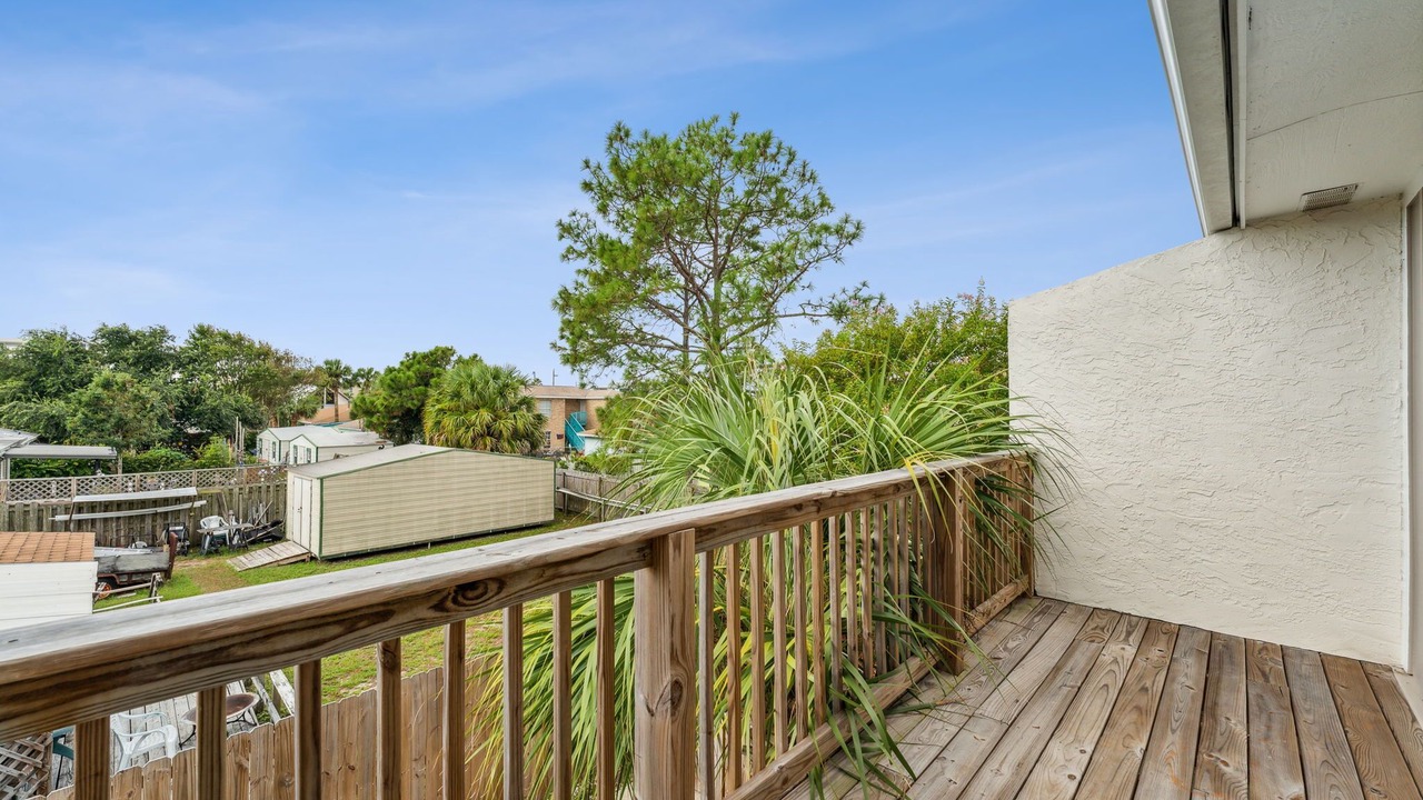 Photo of Patio Balcony in Bahama Beach
