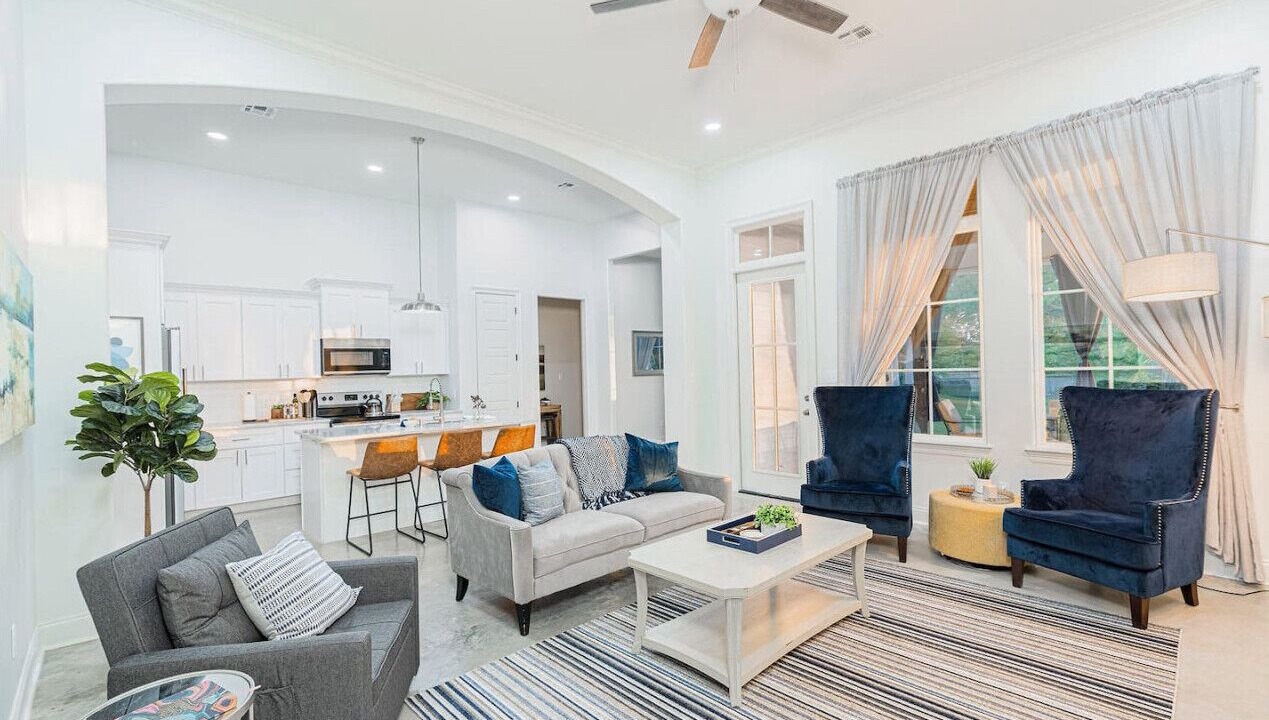 Photo of Livingroom in Lafayette