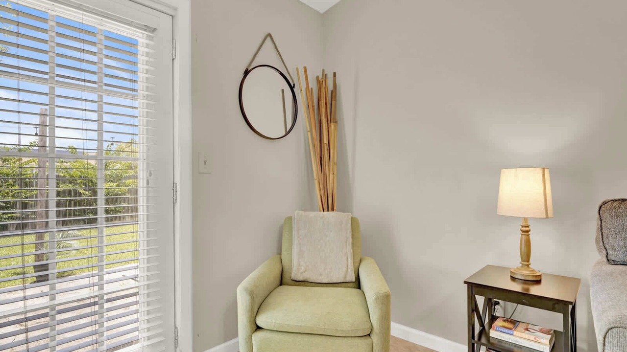 Photo of Livingroom in Lynn Haven