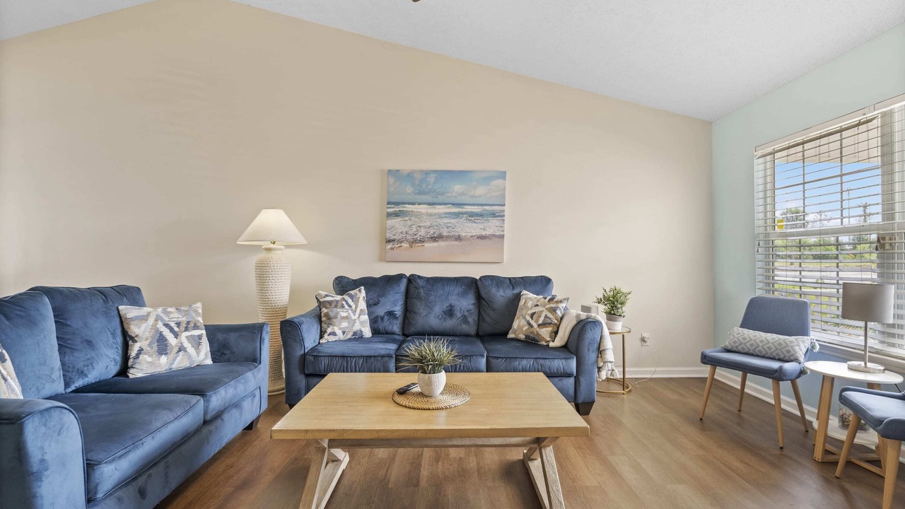 Photo of Livingroom in Lynn Haven