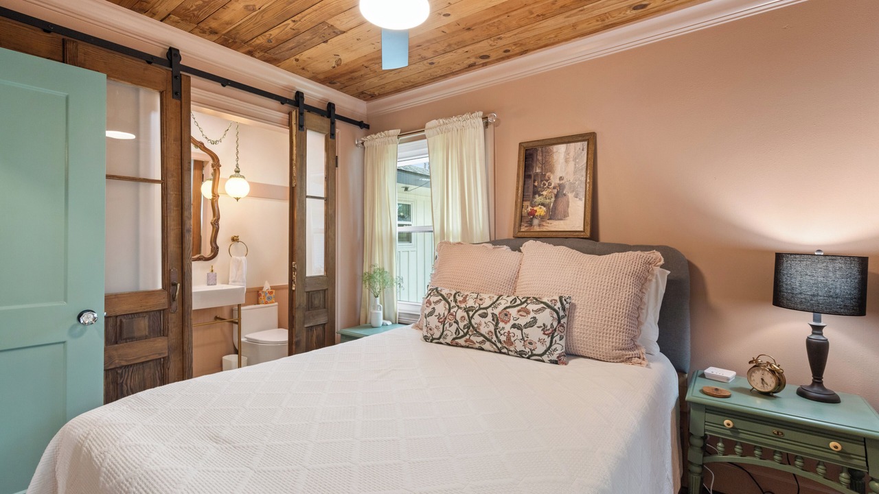 Photo of Bedroom in Lafayette