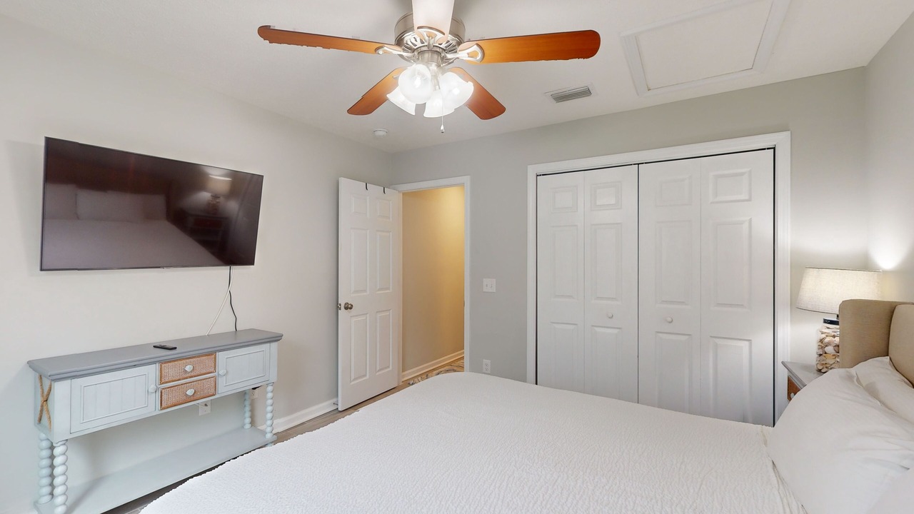 Photo of Bedroom in Treasure Cove