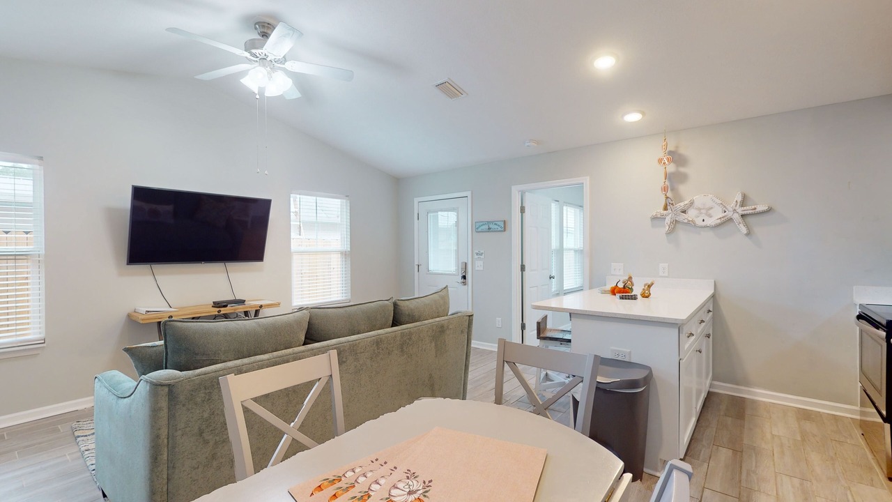 Photo of Livingroom in Treasure Cove