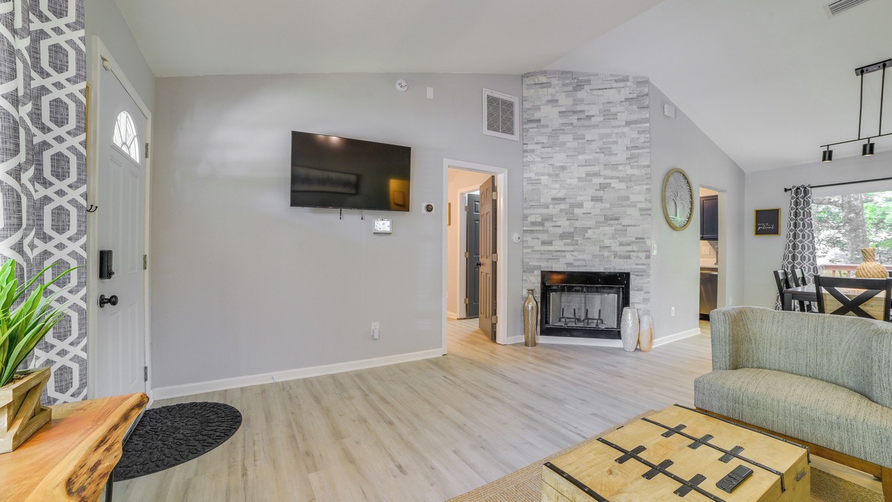 Photo of Livingroom in Tallahassee