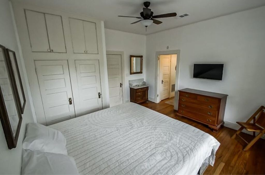 Photo of Bedroom in Mid City South