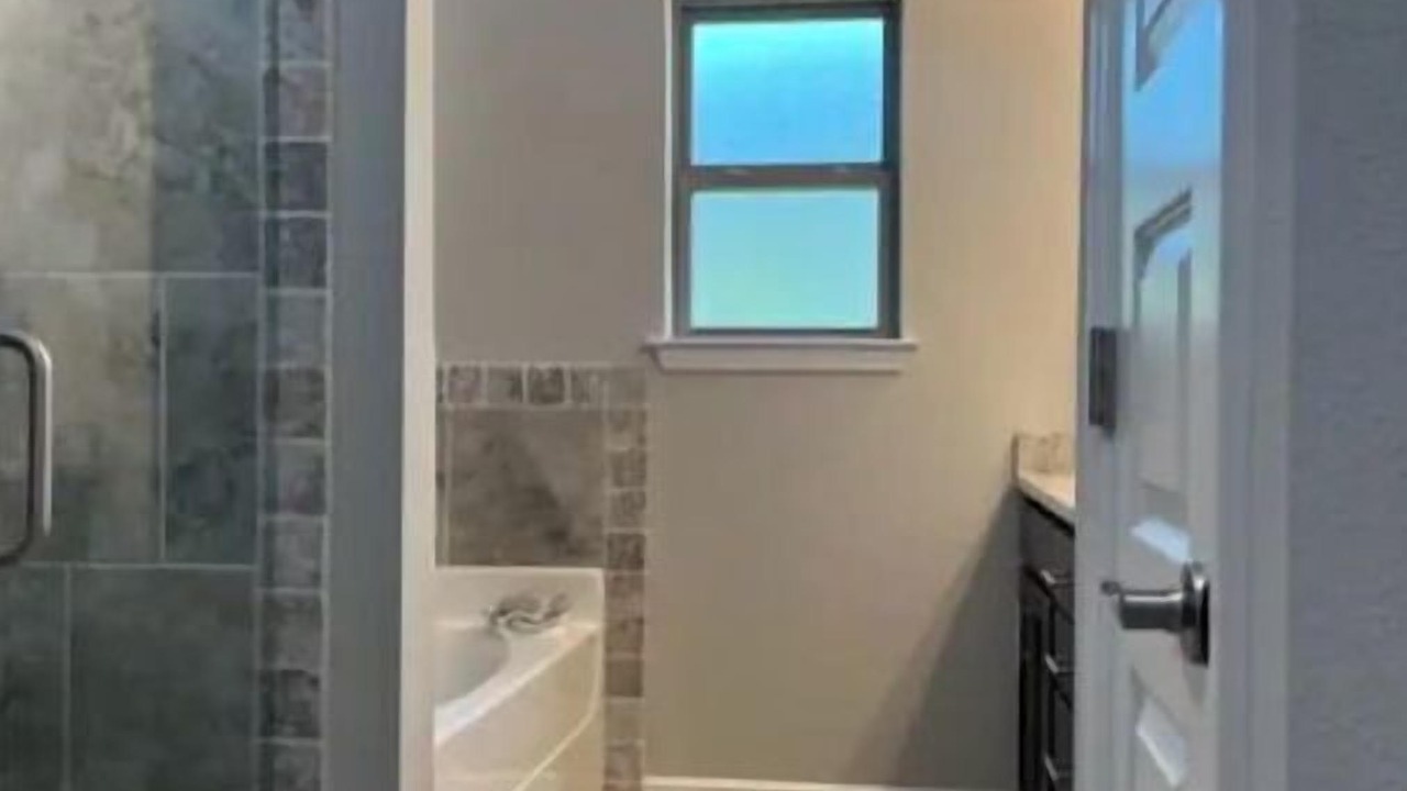 Photo of Bathroom in Lillian