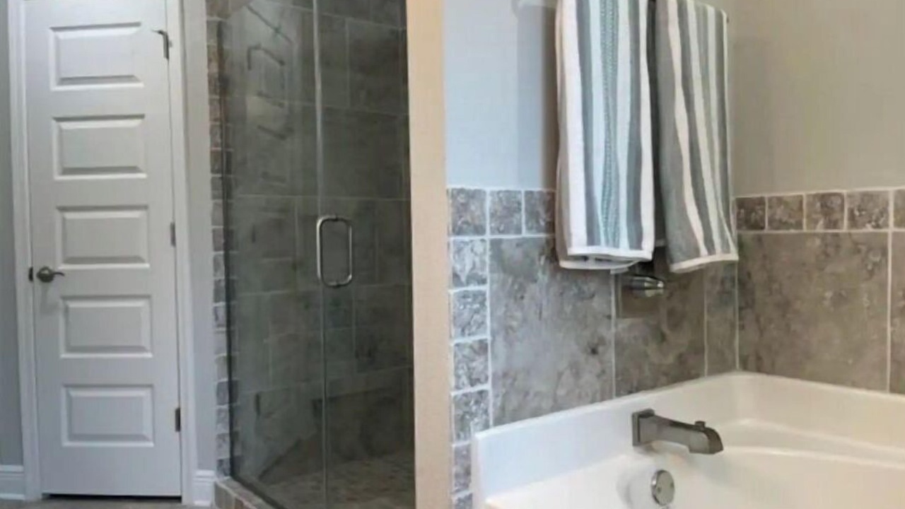 Photo of Bathroom in Lillian