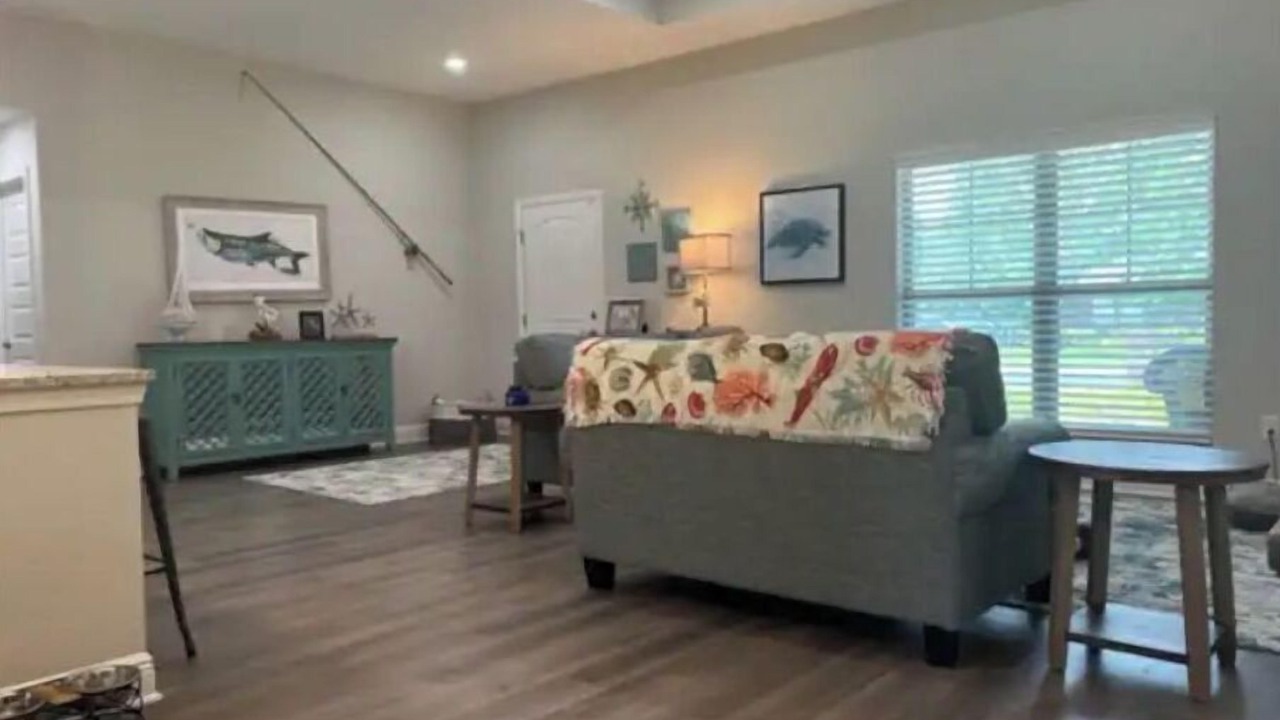 Photo of Livingroom in Lillian