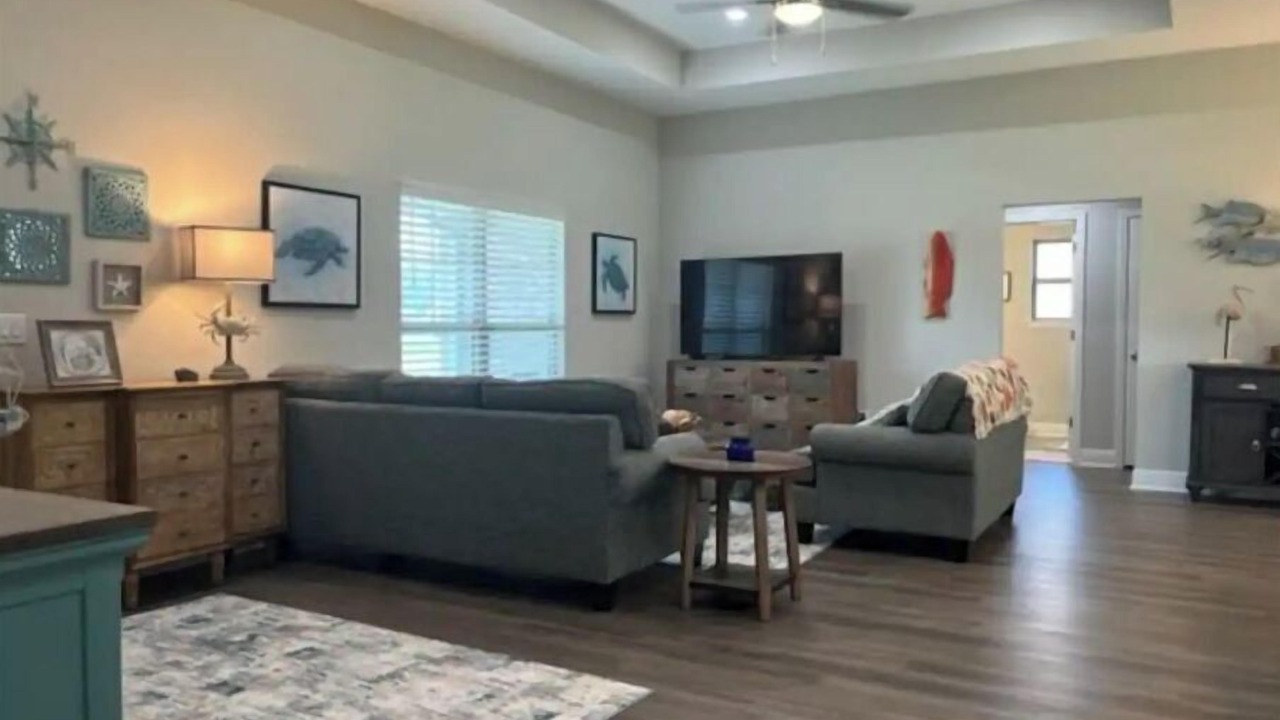 Photo of Livingroom in Lillian
