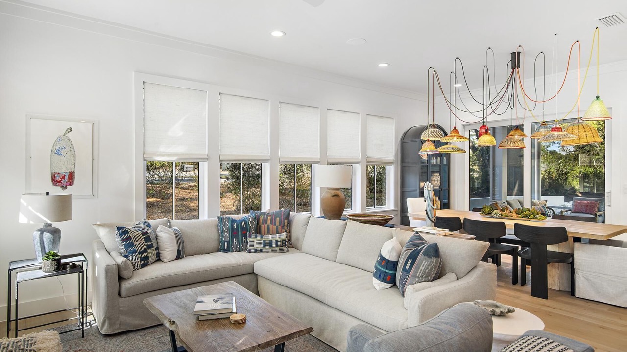 Photo of Livingroom in Lakeside at Blue Mountain Beach