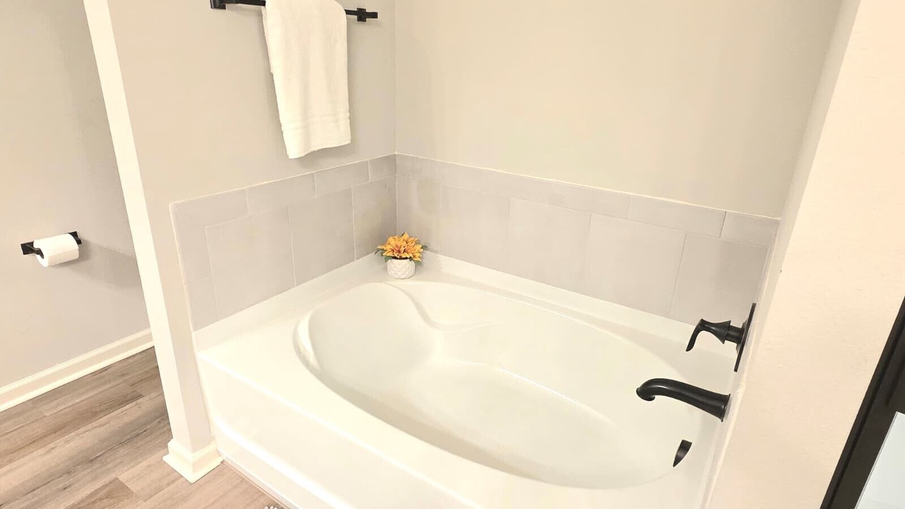 Photo of Bathroom in Highlands - Perkins