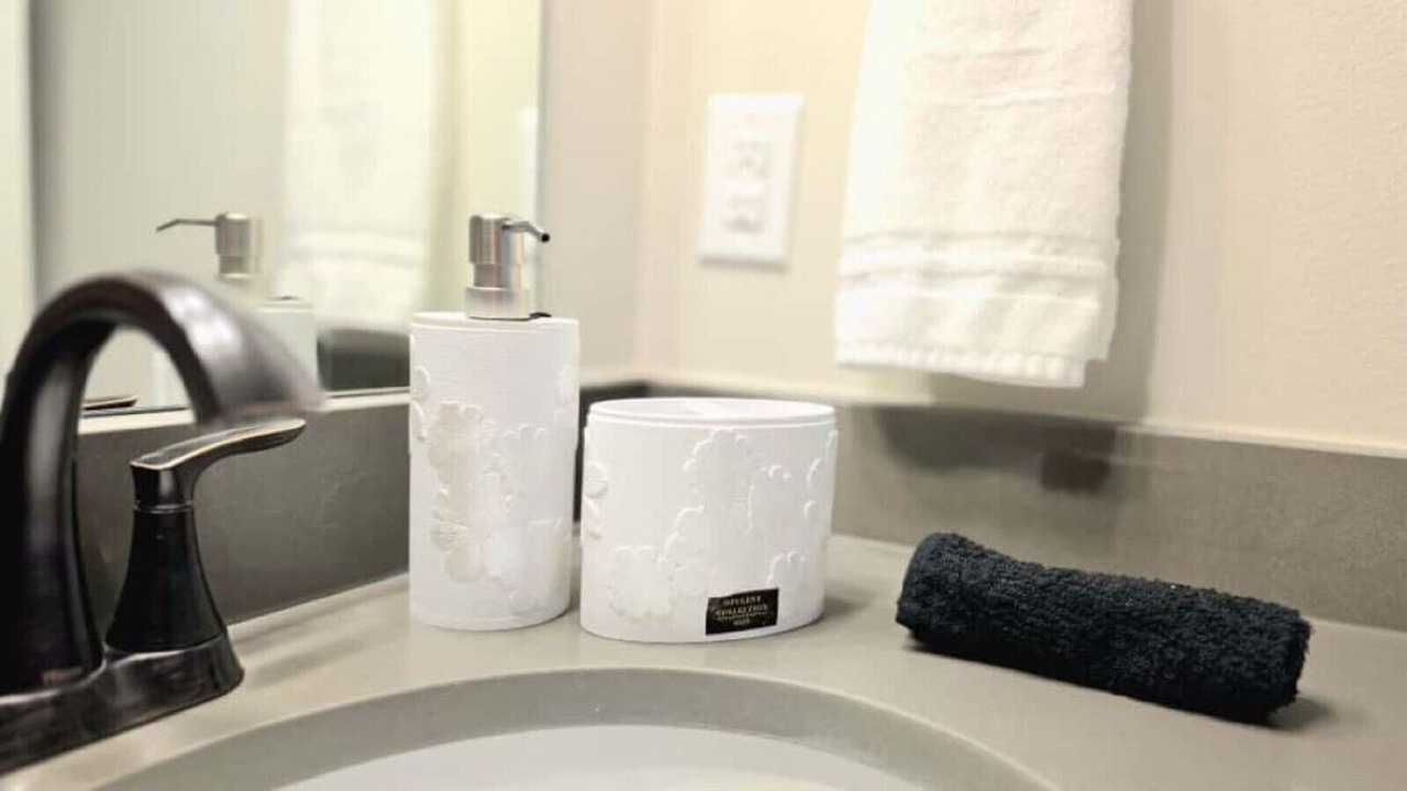 Photo of Bathroom in Highlands - Perkins